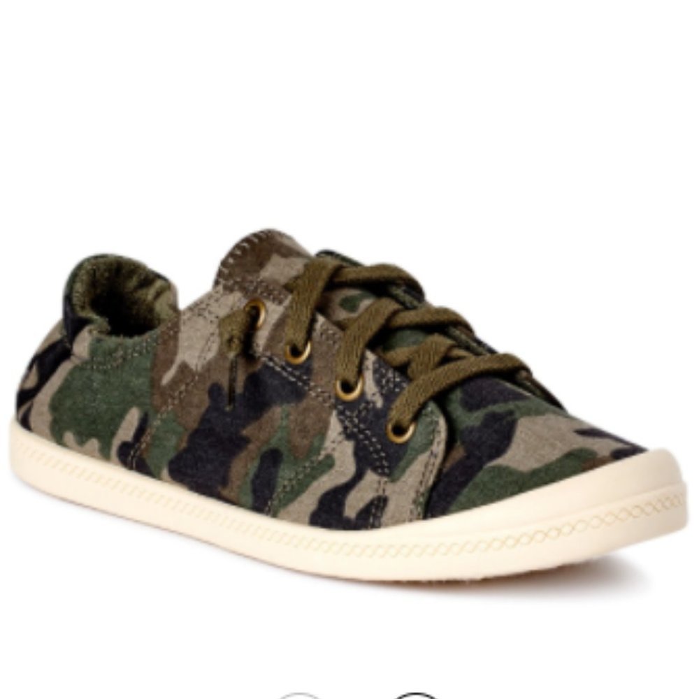 NWT Time AND TRU Camo Sneakers Scrunchback Lace Up Canvas Memory Foam Sneakers